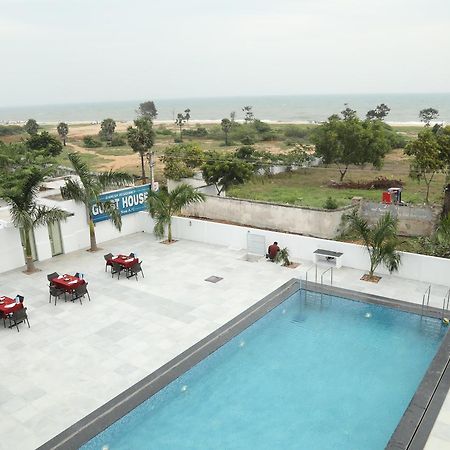 Ganesh Residency Hotel Pondicherry Bagian luar foto