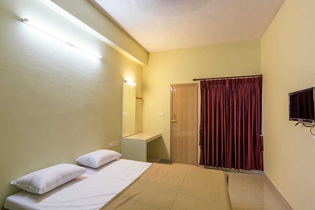 Ganesh Residency Hotel Pondicherry Ruang foto