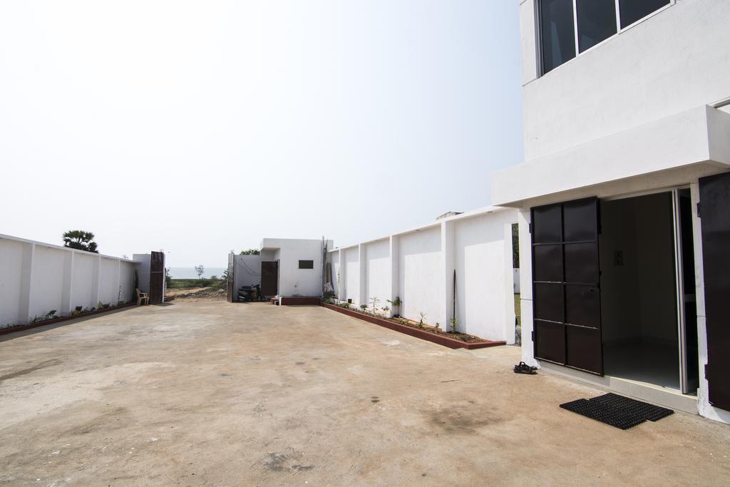 Ganesh Residency Hotel Pondicherry Bagian luar foto
