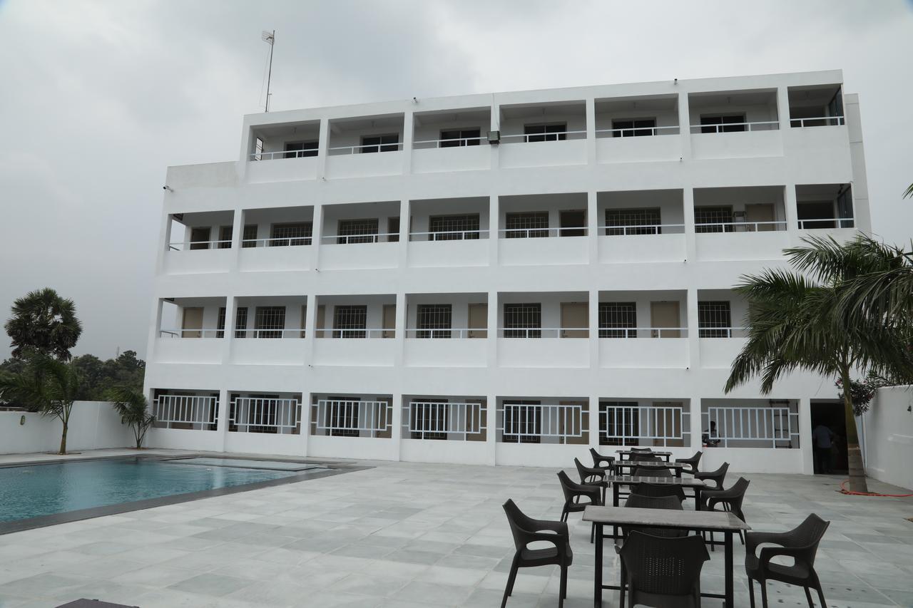 Ganesh Residency Hotel Pondicherry Bagian luar foto