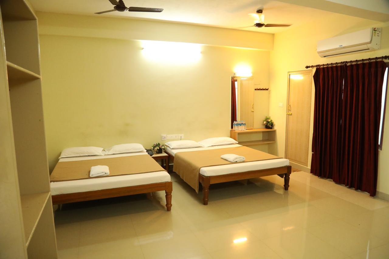 Ganesh Residency Hotel Pondicherry Bagian luar foto