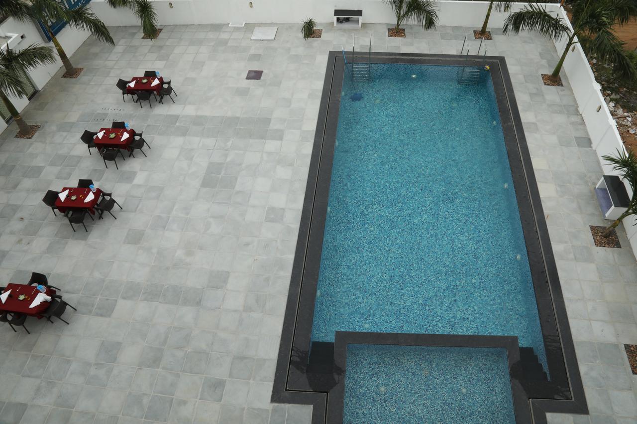 Ganesh Residency Hotel Pondicherry Bagian luar foto